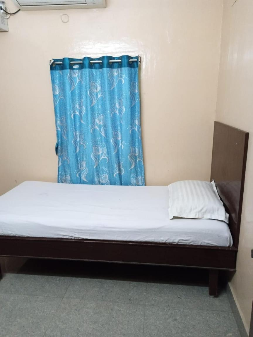 Sri Ambika Lodge Rajapalaiyam エクステリア 写真